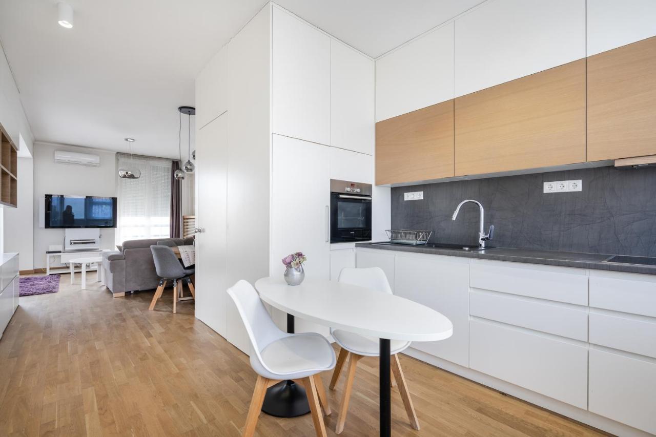 Breathless Basilika View Elegant Flat With Balcony Need Reservation X Free Parking Budapest Esterno foto
