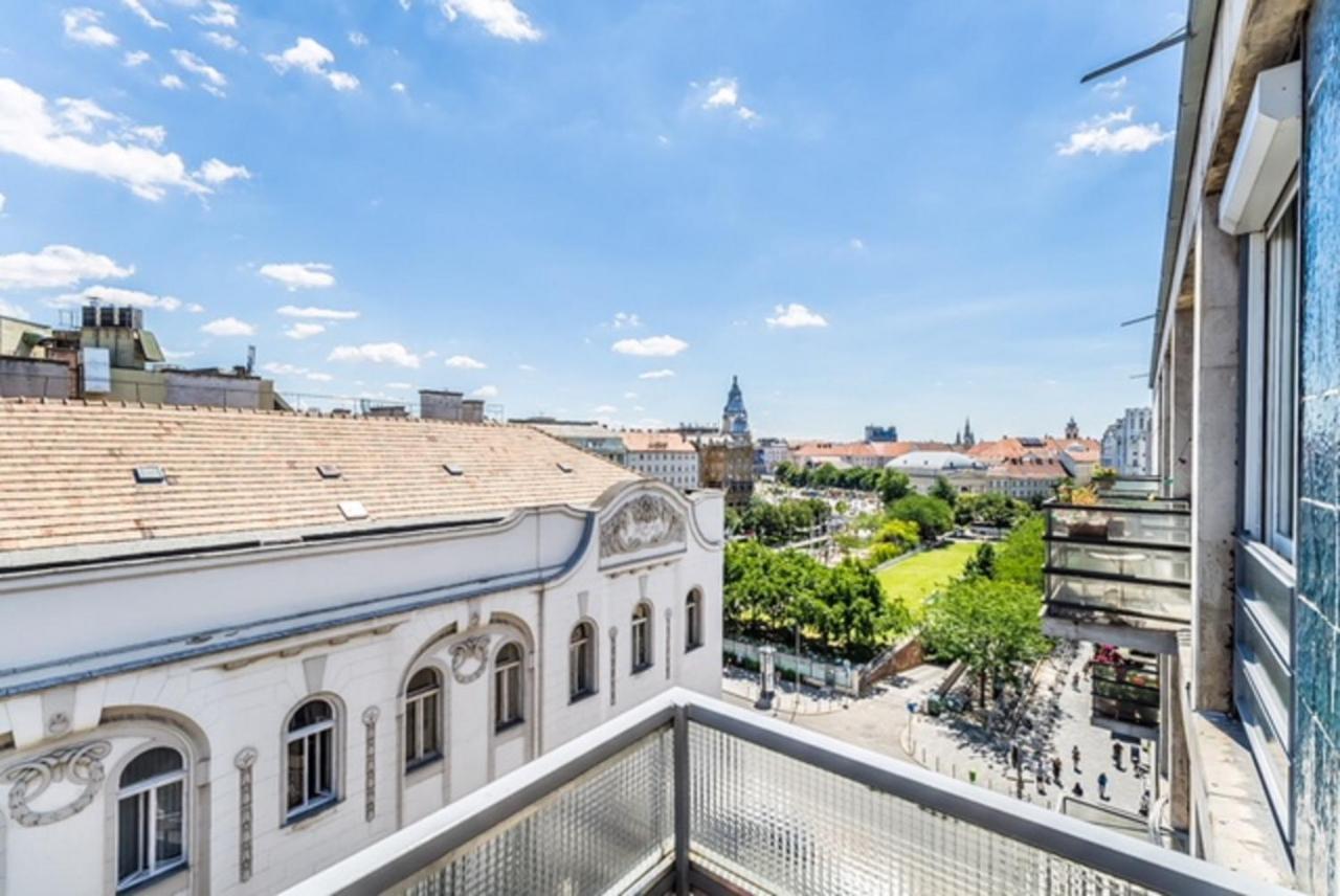Breathless Basilika View Elegant Flat With Balcony Need Reservation X Free Parking Budapest Esterno foto