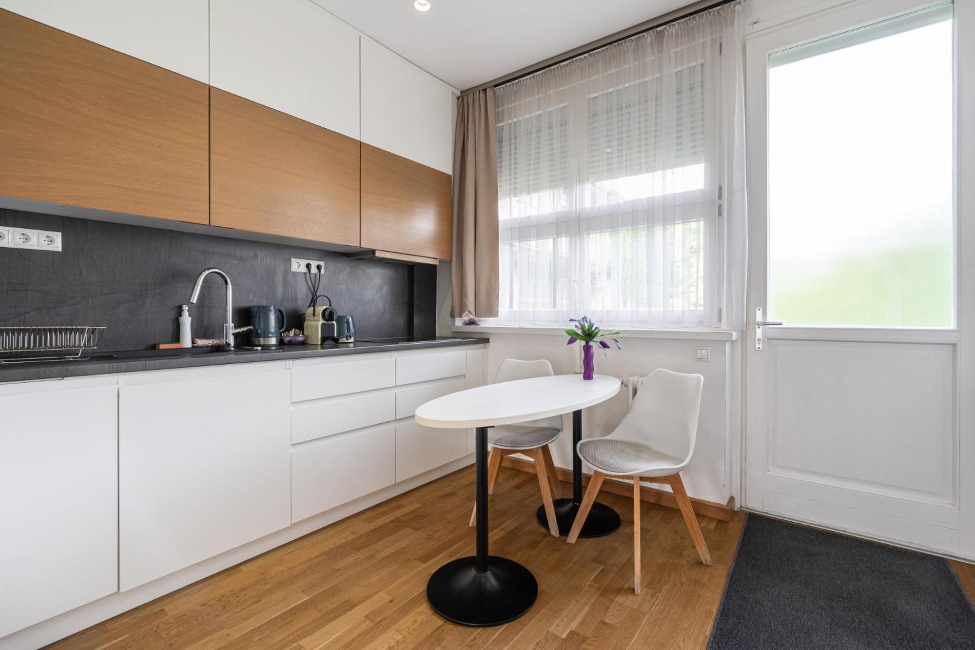 Breathless Basilika View Elegant Flat With Balcony Need Reservation X Free Parking Budapest Esterno foto
